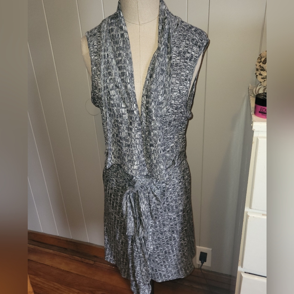 Gray Sleeveless Women's Duster